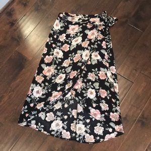 Floral wrap skirt.